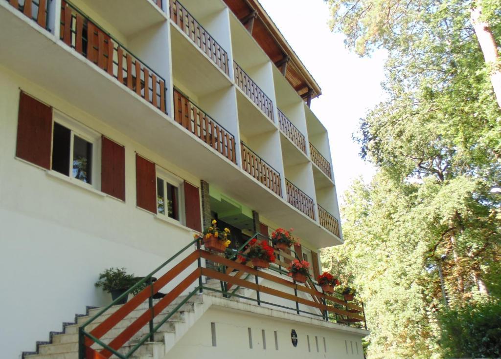 Hotel Robinson Auch Exterior photo